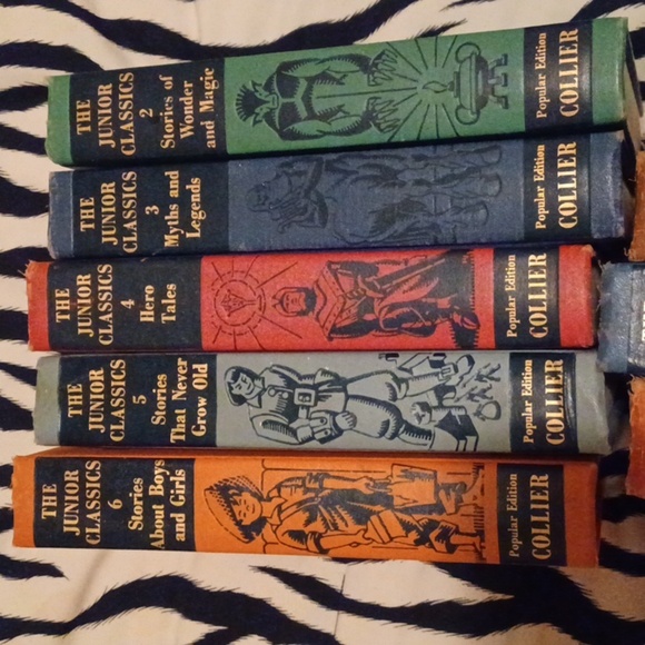 🏍Vintage 'The Young Folks' Book Collection - Picture 3 of 12